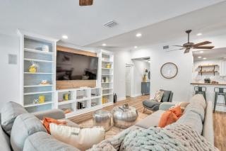 Heated Pool, Stylish Home - Grand Cypress Retreat - 8
