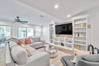 Heated Pool, Stylish Home - Grand Cypress Retreat - 3