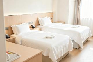 Ebony Hotel - 3