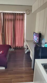 Puri orchard Apartement - OurHome studio - 2
