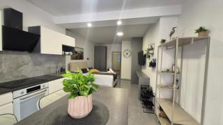 CAVE with a terrace and free parking - 9