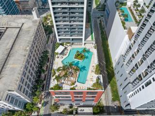 Luxury Miami Worldcenter Suite, Pool & Views - 1