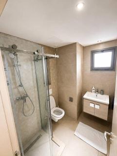 Stylish 2BR Apartment with Terrace Near the Ocean - 2