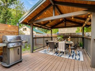 NEW! Mt Hood Escape Pool, Bunk Room & Dogs Okay - 8