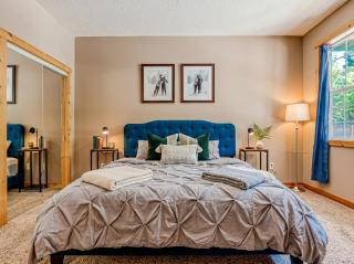 NEW! Mt Hood Escape Pool, Bunk Room & Dogs Okay - 6