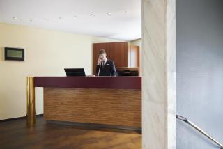 Best Western Raphael Hotel Altona - 9
