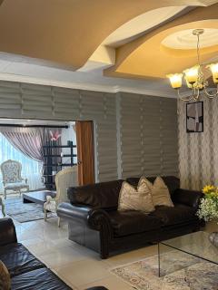 The Main House - 6