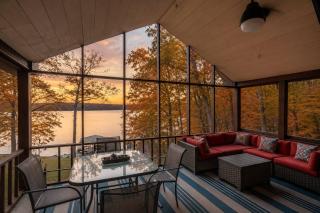 Lakefront Family Retreat Dock Hot Tub & Games - 0