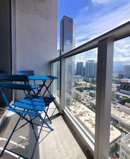 Luxury Gold & Platinum Condo in Downtown Miami! - 3