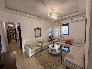 Stylish Apartment in West Amman Steps from Malls & Amenities - 4