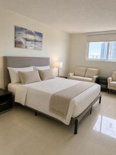 Ocean Reserve - 2bdrm - Free Parking on Sunny Isles - 9