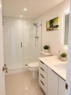 Ocean Reserve - 2bdrm - Free Parking on Sunny Isles - 5