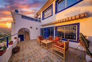 Authentic Moroccan Apartment with Sea View - 7
