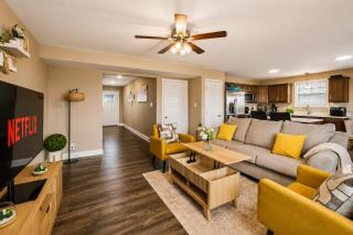 Premium Clarksville family retreat with backyard - 3