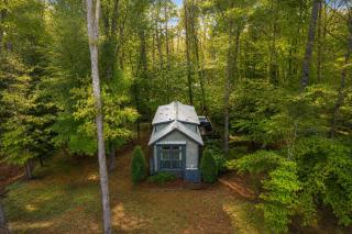 Nature's Oasis at The Retreat at Deer Lick Falls - 9