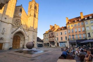 Caveau bourguignon St Vincent - Duplex 8 personnes - Centre de Chalon - 2
