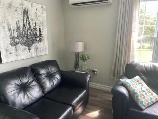 Thistle House - 5 km to Gros Morne National Park - 8