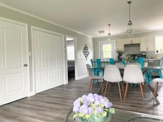 Thistle House - 5 km to Gros Morne National Park - 5