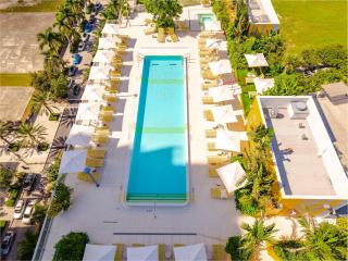 Unique Terrace in Midtown Pool - 8