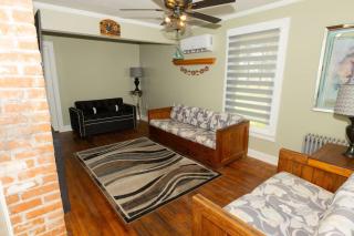 Charming farm house with hot tub by Camp Perry - 4