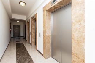 One-BDR Luxury apartment - 7