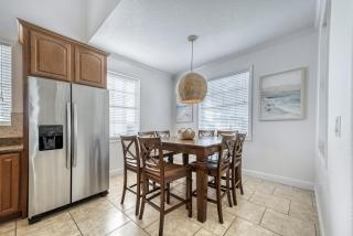 Sand Dollar- Perfect Location on Anna Maria Island - 2