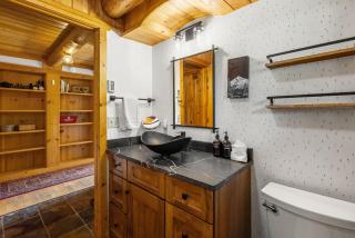 Big Sky Cozy Cabin Lone Peak Views Hot Tub - 8