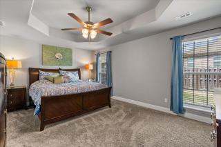 Spacious Home Near Walmart HQ - 2