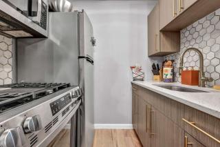 Near Airport - King Bed - Pet Friendly - 7