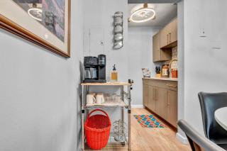 Near Airport - King Bed - Pet Friendly - 2