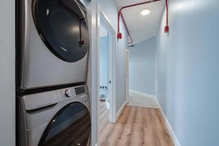 Near Brookfield Zoo - King Bed - Sleeps 7 - 5