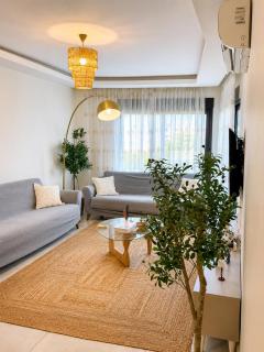 Azure Coast Apart - 4
