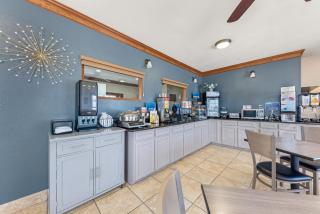 Best Western Regency Inn & Suites - 8