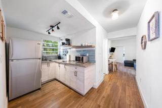 A real 1930s Art Deco flat one block from Miami Beach with free parking and a private courtyard - 3