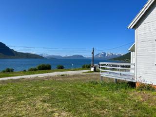 Det gamle huset i Oksfjordhamn - 2