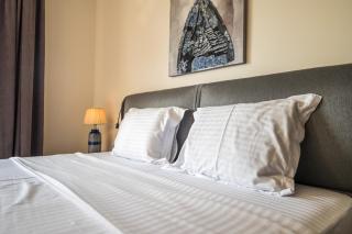 New Central 2BR Premium Apartment - 9