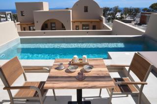 Santorini - Villa - Sleeps 2 - Pool - Parking - 5