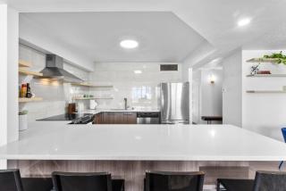 2BR City Retreat, Stampede, BMO & Free Parking - 3