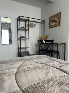 Comfortable studio, Everything nearby, Free WiFi! - 5