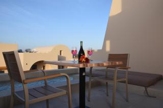 Santorini - Villa - Sleeps 2 - Pool - Parking - 3