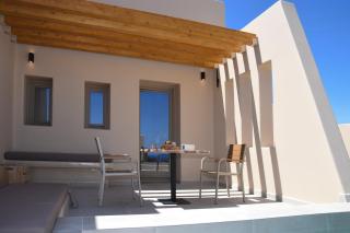 Santorini - Villa - Sleeps 2 - Pool - Parking - 7