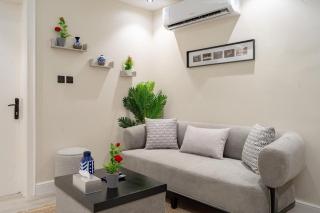 Riyadh Luxury 1BR Apartment, Al Ghadeer - 1