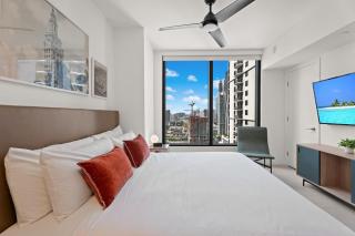 28th Floor Downtown Spacious Living & Bay Views - 9