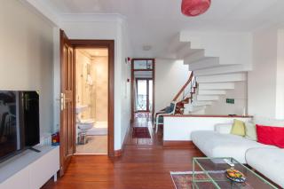 3BR Gem W Sea View Terrace in Historic Peninsula - 7