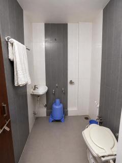 HOTEL GRKK - Near Shri Saibaba Samadhi Temple Shirdi - 3