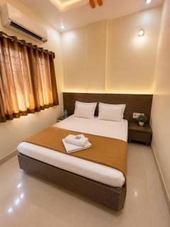 HOTEL GRKK - Near Shri Saibaba Samadhi Temple Shirdi - 2