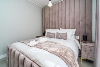 The Crystal Lagoon Estate-Luxury 3 Bedroom Retreat - 2