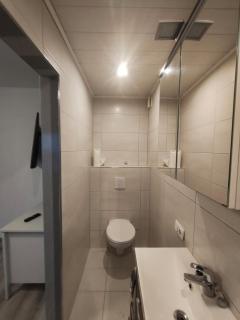 1 Zimmer Apartment mit eigenem Bad & Toilette - 8