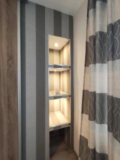 1 Zimmer Apartment mit eigenem Bad & Toilette - 2