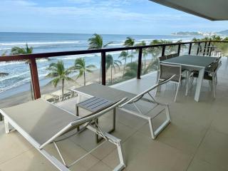 Oceanfront luxury at La Isla Residences Acapulco - 3